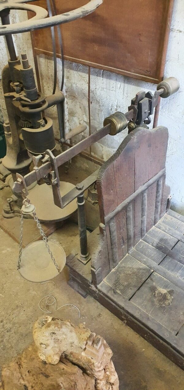 Bilancia basculante antica in legno dell'800 - immagine 2